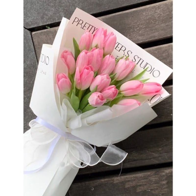 Hoa tulip màu hồng thích hợp dành tặng các cô
