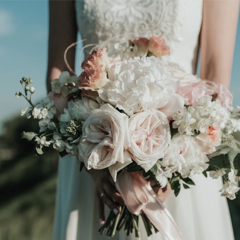 Hoa cầm tay cô dâu ẩn chứa nhiều ý nghĩa sâu sắc